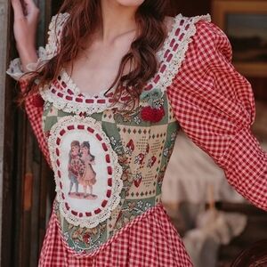 Vintage-Inspired Red and Green Corset